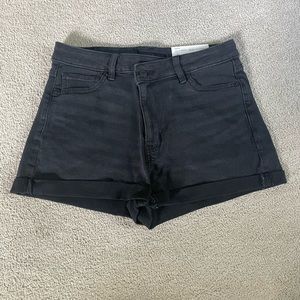 American Eagle highest rise mom short